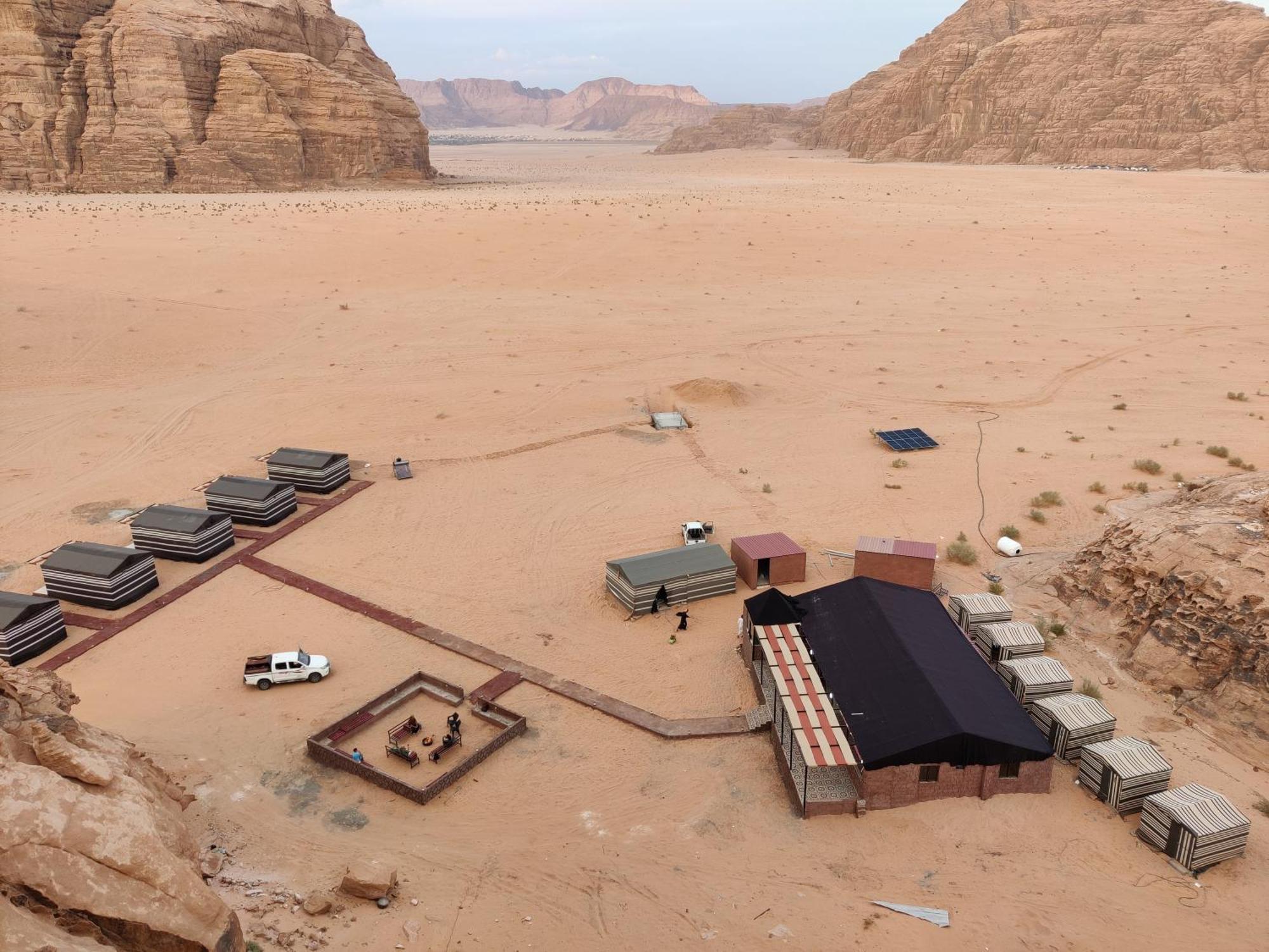 Rehana Rum Camp Wadi Rum Bagian luar foto